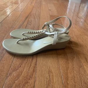 Women’s Sandals